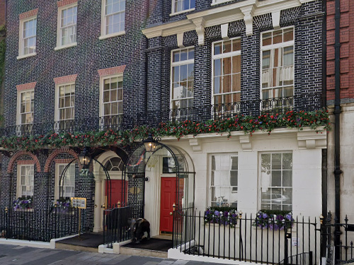 Exterior of the Aspinalls Crown, Curzon Street, London